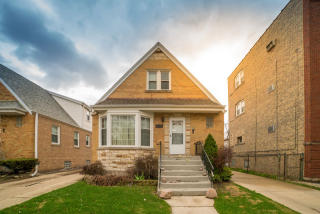 5065 Addison St, Chicago IL  60641-3422 exterior