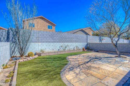 8363 Hunnic Dr, Tucson AZ 85747-5987 exterior