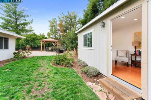 4075 Nulty Dr, Concord CA 94521-1810 exterior