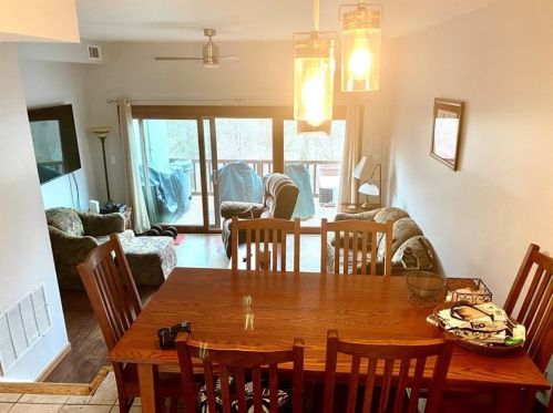 608 Carriage Cir, Pittsburgh PA  15205-1624 exterior