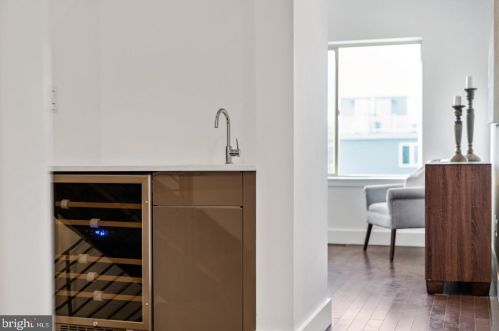 1342 19 St, Philadelphia PA 19146-4665 exterior