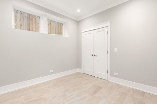 3642 Artesian Ave, Chicago IL  60618-4708 exterior