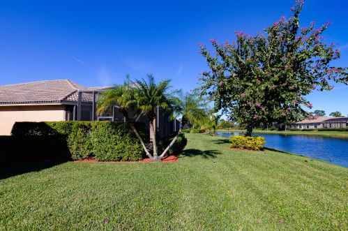 8832 First Tee Rd, Fort Pierce FL 34986-3065 exterior