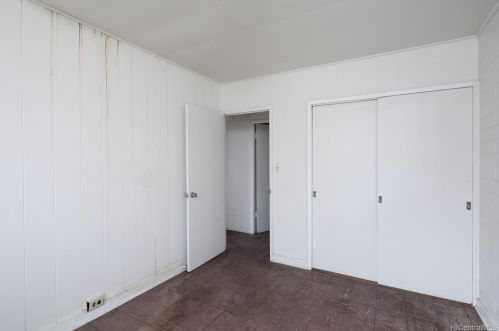 2620 Date St, Honolulu HI 96816-1122 exterior