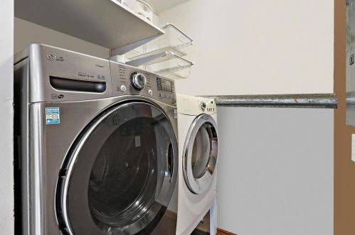 2728 Lydia St, Waukegan IL exterior