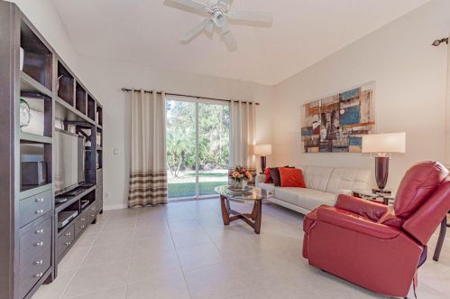 5629 Spanish Riv Rd, Fort Pierce FL 34951-2896 exterior