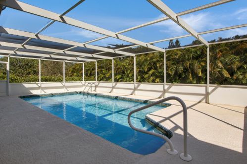 2599 Westmoreland Blvd, Fort Pierce FL  34952-5382 exterior