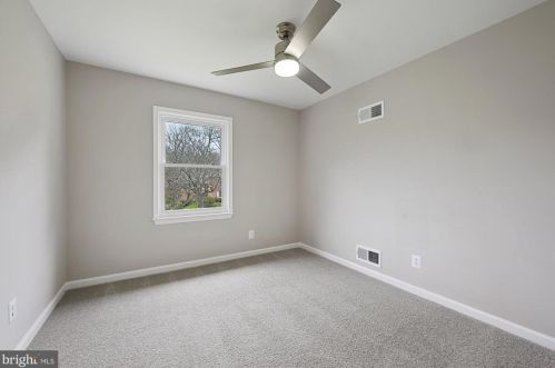 10700 Huntwood Dr, Silver Spring MD  20901-1524 exterior