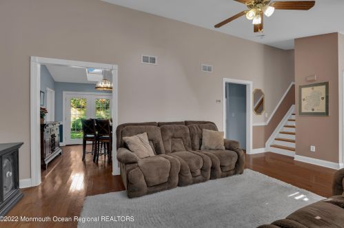 984 Woodlane Rd, Jackson Twp NJ 08527-1556 exterior