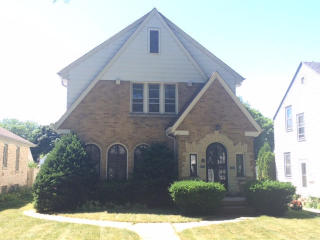 2765 45, Milwaukee WI  53219-3205 exterior