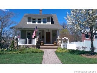 293 Orchard St, Wallingford, CT 06492-4545
