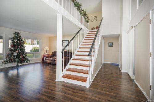 423 Cienaga Dr, Fullerton CA 92835-1103 exterior