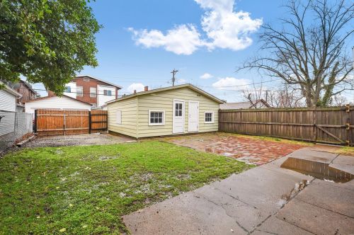 3654 Dover St, Saint Louis MO 63116 exterior