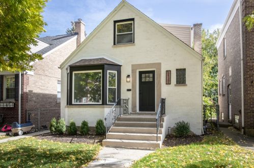 11145 Campbell Ave, Chicago, IL 60655-1315