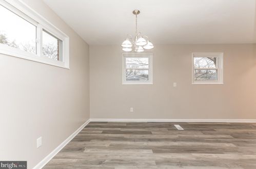 4613 Creek Shore Dr, Rockville MD 20852-2410 exterior