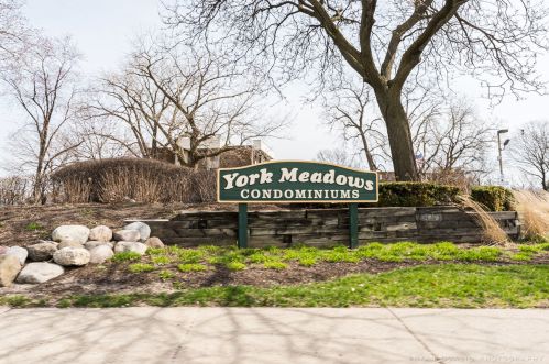 841 York St, Elmhurst IL  60126-4456 exterior