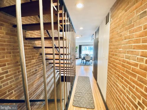 3526 K St, Washington DC  20007-3503 exterior