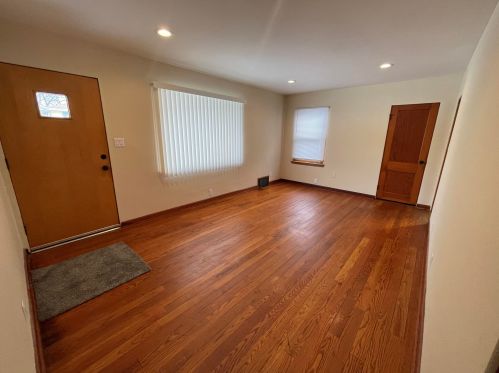 5921 64th St, Milwaukee WI  53218-1921 exterior