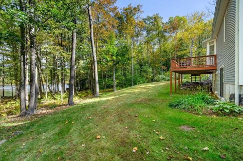 143 Bear Hill Rd, Concord NH  03307-1413 exterior