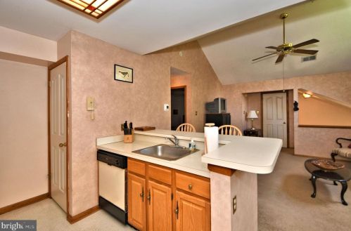 910 Foxmeadow Dr, Limerick PA 19468-1552 exterior