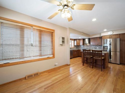 7619 Argyle St, Chicago IL 60640-3307 exterior