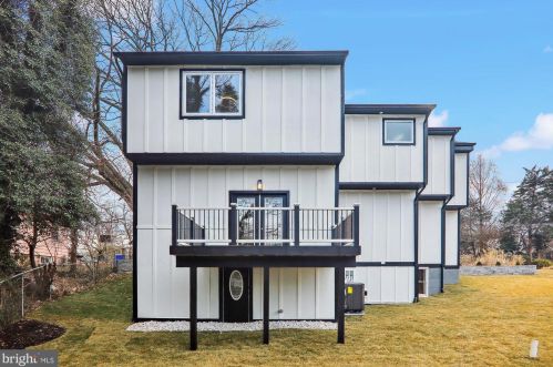 900 Prospect St, Silver Spring MD  20912-6875 exterior