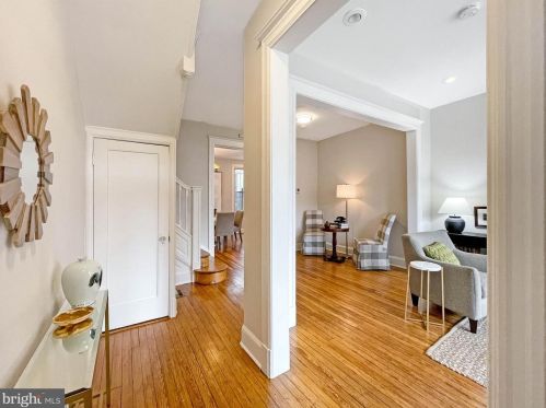 53 Adams St, Washington, DC 20001-1025