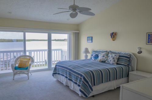 2428 Harbour Cove Dr, Fort Pierce FL  34949-1515 exterior