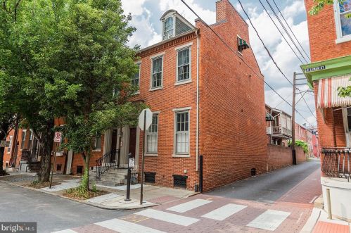 23 Lemon St, Lancaster, PA 17602-4917