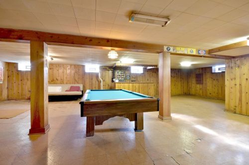 6696 Olympia Ave, Chicago IL 60631-1518 exterior