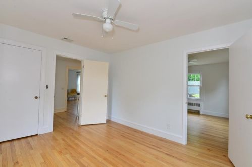 41 4th St, Providence RI 02906-3756 exterior