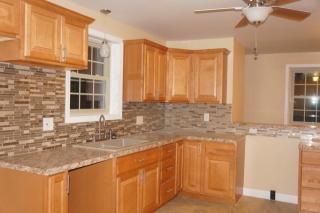 65 Riverview Ter, Springfield, MA 01108-1603