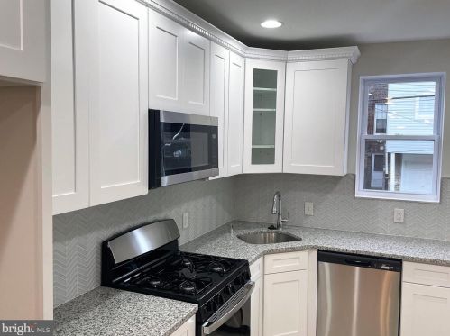 6624 18th St, Philadelphia PA  19126-2617 exterior