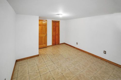 315 Bingham St, New Britain CT 06051-3824 exterior