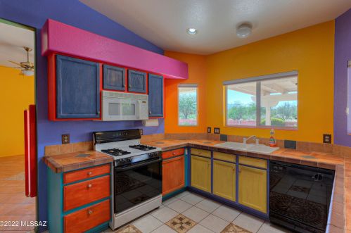 919 Ashworth Rd, Green Valley AZ 85614-5942 exterior