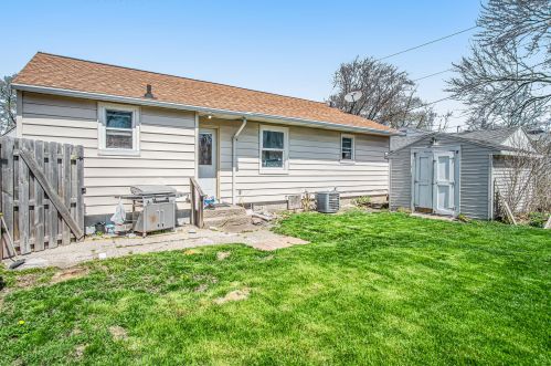 3062 Eastland Rd, Meskegon MI 49441-3975 exterior