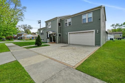 3146 Morton Ave, Brookfield, IL 60513-1149