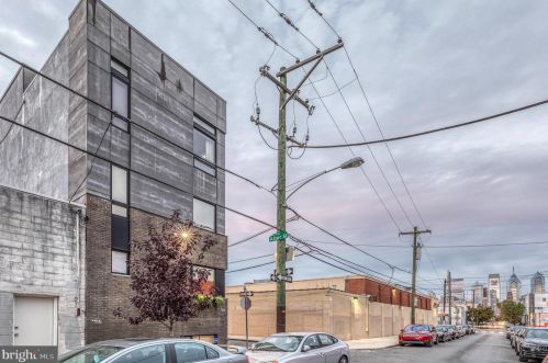 1112 17 St, Philadelphia PA 19146-4717 exterior