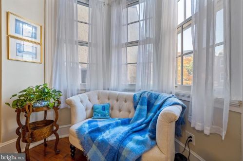 1016 Clinton St, Philadelphia PA 19107-6017 exterior