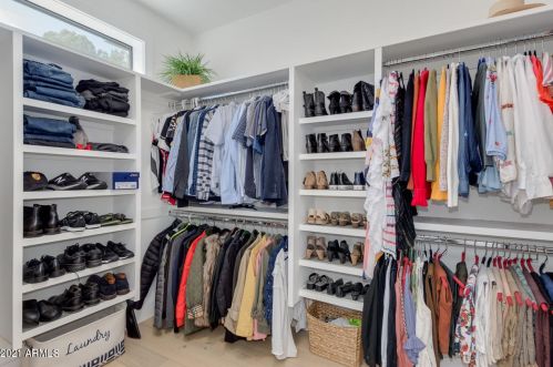 4013 49 Pl, Phoenix AZ 85018-2965 exterior