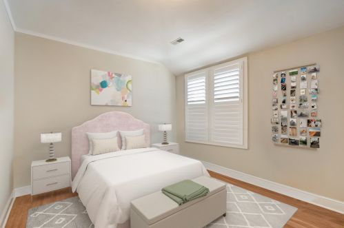 5525 Berkeley Blvd, Milwaukee WI 53217-5139 exterior