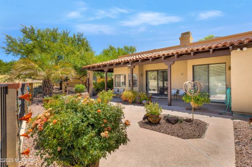 831 Camino Corrida, Tucson AZ 85704-7651 exterior