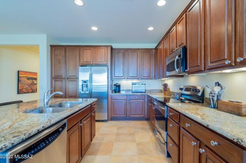 1094 Night Heron Dr, Green Valley AZ 85614-6016 exterior