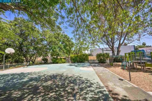 1036 Oak Grove Rd, Concord CA 94518-3231 exterior