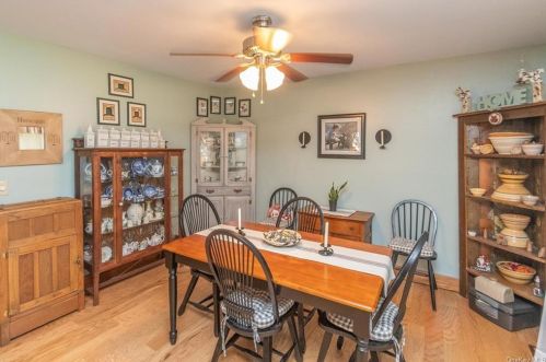 35 Sycamore Dr, Middletown NY 10940-5406 exterior