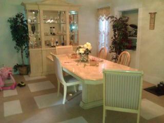 27 Calhoun St, Springfield MA  01107-1801 exterior