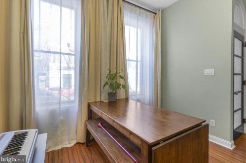 1331 9th St, Philadelphia PA  19147-5741 exterior