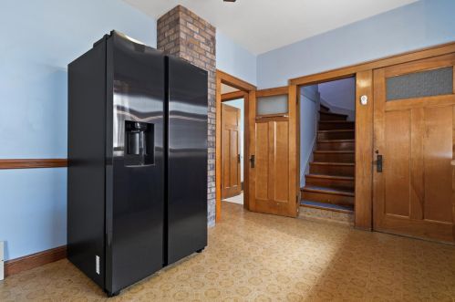 2150 66, Milwaukee WI 53213-2036 exterior