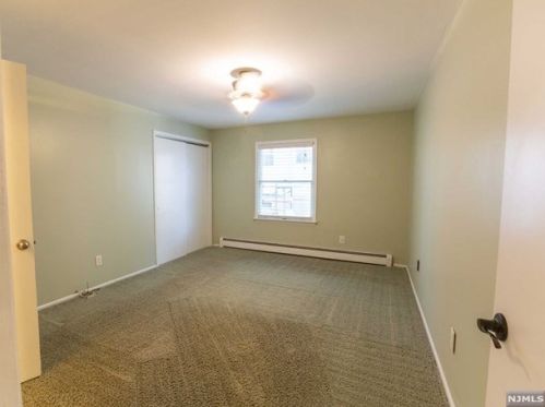 126 Ramapo Valley Rd, Mahwah NJ  07430-1178 exterior