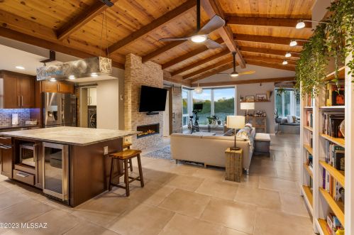 6126 Seneca St, Tucson AZ  85712-3011 exterior